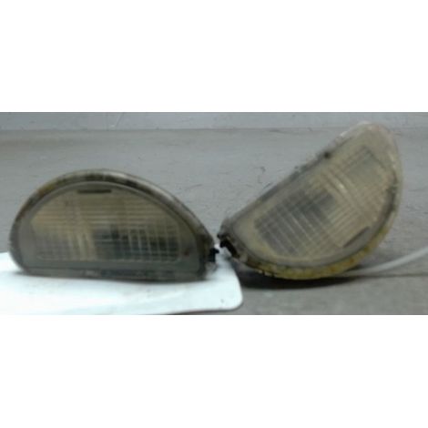 [PRODUIT D'OCCASION] Eclaireur Plaque De Police TOYOTA Aygo 5p ♻️ Ref Oe. 812700h010 - Garantie à vie (1/3)