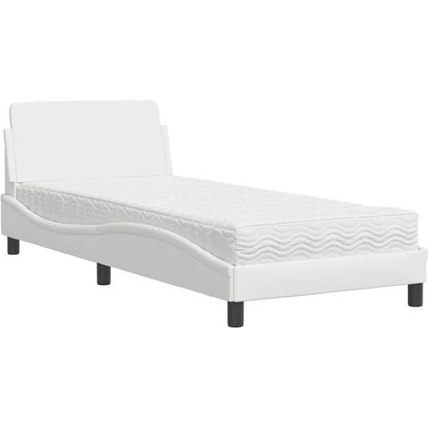 Le lit est livré avec un matelas en similicuir blanc Dover, mesurant 80 x 200 cm. (1/5)