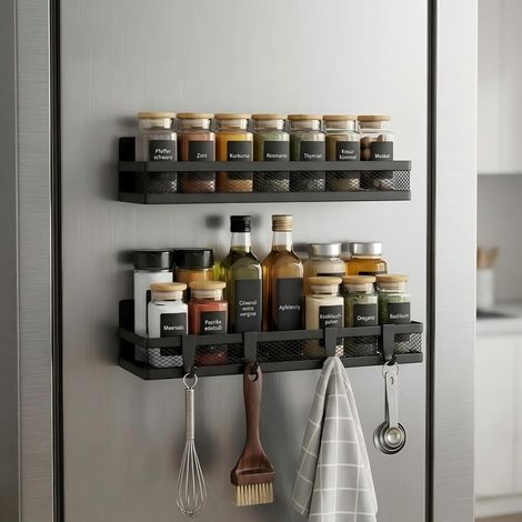 Porte-Épices Magnétique Frigo, Fixation Puissante Sans Perçage, Rangement Gain de Place, Lot de 2 Étagères en Métal avec 4 Crochets, pour Cuisine et Buanderie (1/5)