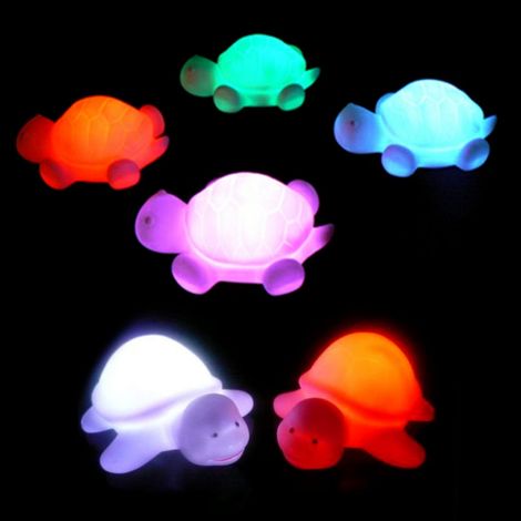 Lampe Nuit Tortue - Veilleuse LED à Changement de Couleur - 7 Couleurs - Alimentation par Piles - Idéale Chambre Enfant ou Décoration Intérieure - 1 Pièce (1/5)