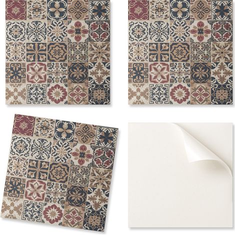 Paquete de baldosas de mosaico autoadhesivas en un formato de 20x20x20 cm.