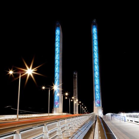 Tableau sur toile pont Bordeaux nuit 45x45 cm - Impression sur Toile Murale Décorative - Image imprimée en HD sur Toile - Toile sur Châssis en Bois FSC - Fabriqué en France (1/4)
