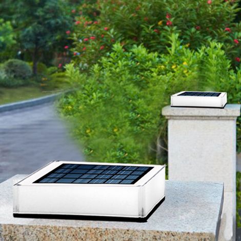 Lampes solaires sur pilier pour clôtures et murs extérieurs, pelouses et terrasses de jardin étanches. (1/5)