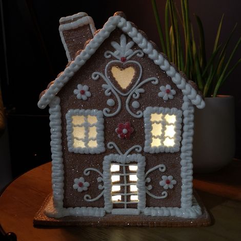 24cm Battery Operated LED Edelweiss Chalet Christmas Gingerbread House Decoration (1/5)