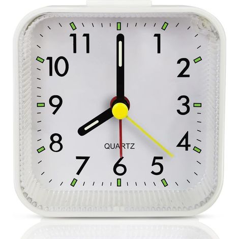 Petit réveil de bureau blanc pour enfants (à piles), horloge de voyage analogique, horloge de chevet silencieuse