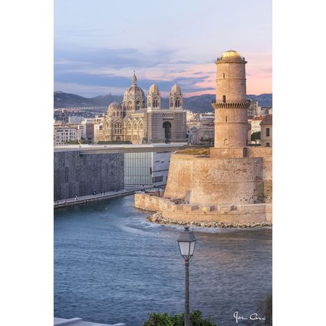 Tableau sur toile tour du Fanal 30x45 cm - Impression sur Toile Murale Décorative - Image imprimée en HD sur Toile - Toile sur Châssis en Bois FSC - Fabriqué en France (1/5)