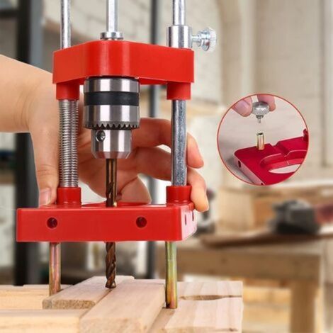 Localisateur d'installation pour le travail du bois, dispositif de positionnement automatique portable pour identifier les lignes de guidage de perçage en menuiserie. (1/3)