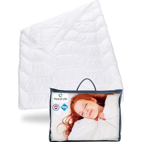 couette légère 155x220 Régulation de l'humidité et grande respirabilité Hygiène parfaite pour les personnes allergiques Confort maximal pour les nuits d'été Dimensions 155 x 220 cm (1/5)