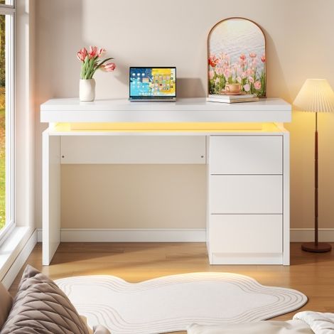 Bureau moderne avec éclairage LED 120x50x78.5 cm - Avec 3 tiroirs - Plateau élargi et allongé - Pieds renforcés - MDF - Blanc