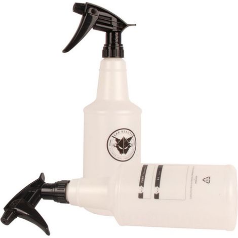 Auf Lager: Zylindrische Sprühflasche für ultrafeinen Wassernebel zur Autoreinigung, beständig gegen Chemikalien und Säuren/Laugen. (1/5)