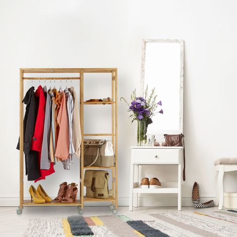 Relaxdays Rollgarderobe Bambus, mobiler Kleiderständer, 6 Ablagen, offen, Garderobenstange, HBT 136,5 x 92 x 30cm, natur