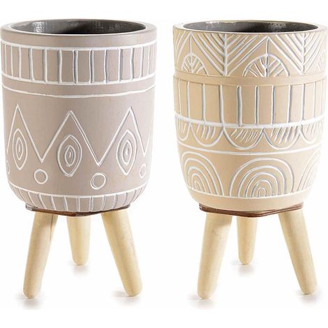 Pots tribaux en ciment décoré sur trépied en bois, lot de 6, diam. 10,5 x H. 18,5 cm