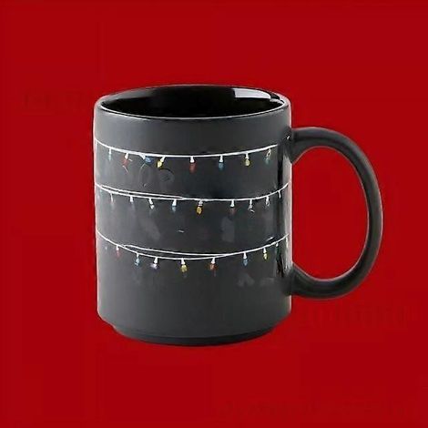 Mug en céramique thermosensible Stranger Things à changement de couleur Un motif caché se révèle lorsqu'on y verse des boissons chaudes (1/4)