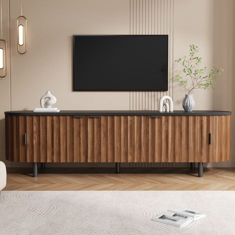 MODFU – Mueble TV 170 cm de MDF nogal con 5 puertas ranuradas, laterales redondeados y patas de hierro – Nogal (1/5)