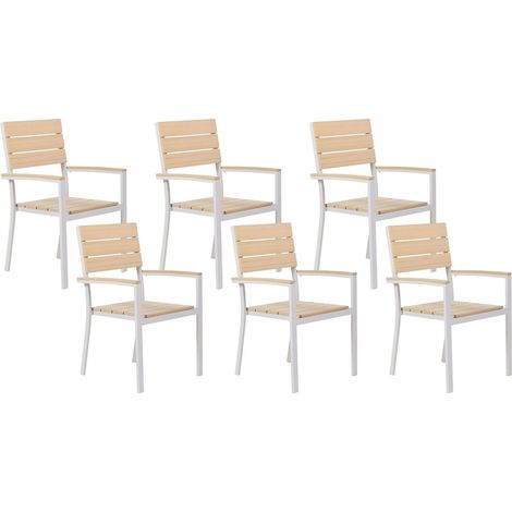 Beliani – Lot de 6 chaises de jardin en aluminium blanc et bois synthétique beige – Accoudoirs intégrés – Résistantes aux intempéries – Empilables (1/5)