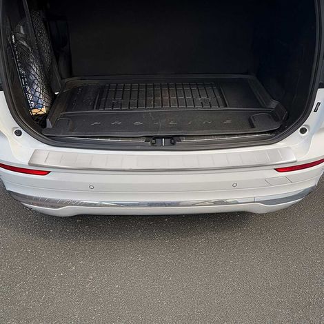 Protection seuil Coffre Pare-Chocs Compatible avec Volvo XC60 2017-2024 Acier INOX Brosser