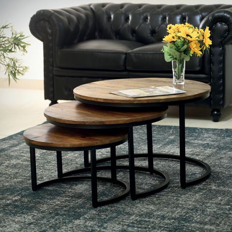 M&S – Lot de 3 tables gigognes rondes en bois de manguier marron – Structure en métal – Dimensions 70x70x45 cm, 60x60x38 cm, 50x50x30 cm
