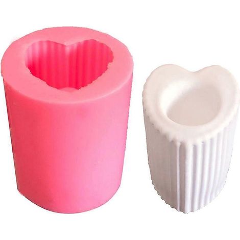 Moule en forme de cœur pour bougeoir, idéal pour la fabrication de bougeoirs en plâtre. (1/4)