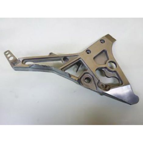 [PRODUIT D'OCCASION] Platine de repose pied passager droit origine pour moto Yamaha