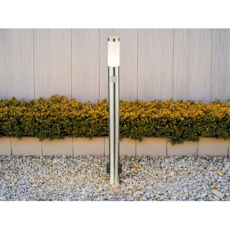 LED Wegeleuchte mit Bewegungsmelder & Steckdosen in Silber, H 110cm (1/5)