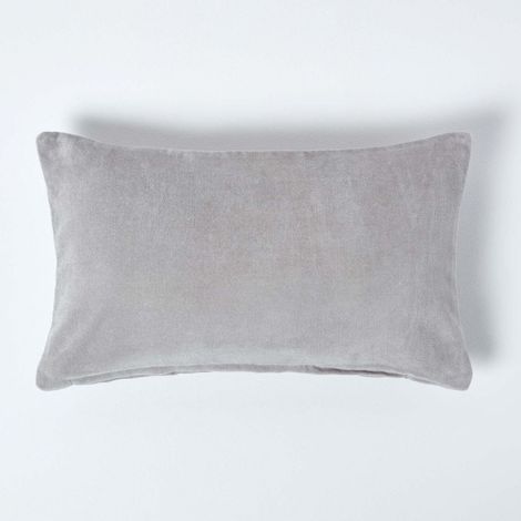 HOMESCAPES Light Grey Velvet Rectangular Cushion Cover, 30 x 50 cm