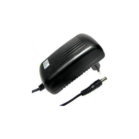 Alimentador Fijo 5Vdc 2Amp 10W Para TABLET Conector 3,50x1,35mm  DCU