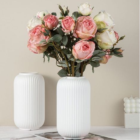 Vase moderne en céramique noire, décoration intérieure minimaliste (1/5)