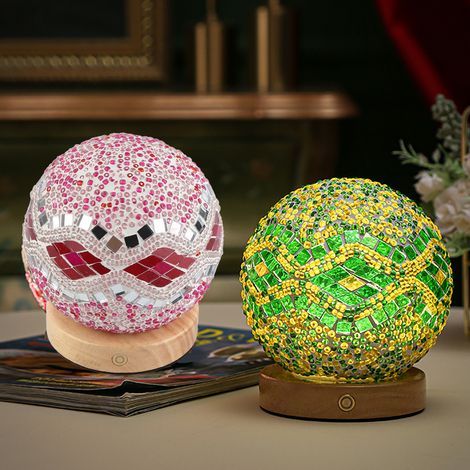 Lampe de table décorative en verre, rechargeable par USB, tactile, tricolore et à intensité variable, style baroque. (1/5)