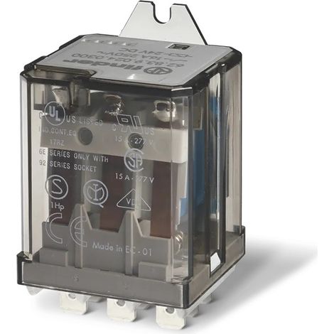 Finder 62.83.8.230.4000 Relais enfichable 230 V/AC 16 A 3 inverseurs (RT) 1 pc(s)