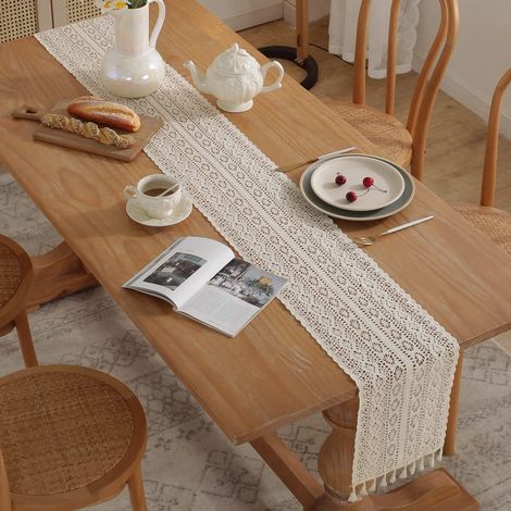 Chemin de table bohème, chemin de table tressé style ferme vintage, nappe rustique tissée en macramé avec pompons faits main (beige, 24 x 140 cm) (1/5)
