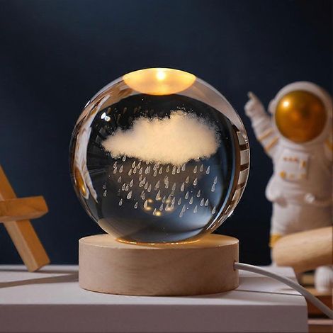 3D-Kristall-Nachtlicht, kleine, klare Glaskugel mit Holzsockel, USB-Anschluss, Tischdekoration, Regenwolken-Motiv, Geschenkidee