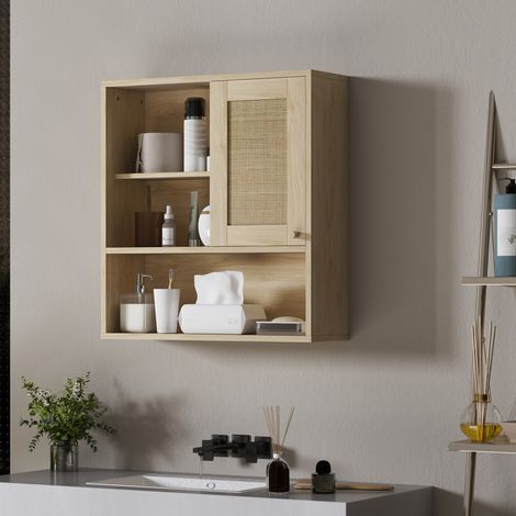 Wandhängender Badezimmerschrank mit Schiebetür aus Rattan und offenen Regalen, Naturholz