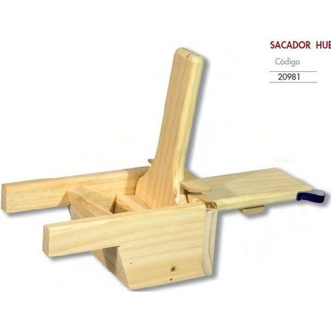 FPLUS tabla machar aceitunas , TABLA MACHAR ACEITUNAS 205X145X255MM MADERA MACIZA.

Madera de pino. Calidad garantizada. Fácil uso, válida para tamaños diferentes de aceitunas, por