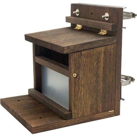 Großer Futterspender für Eichhörnchen aus Holz mit Montagehalterung, geeignet für Wandgeländer und Zäune (1/5)