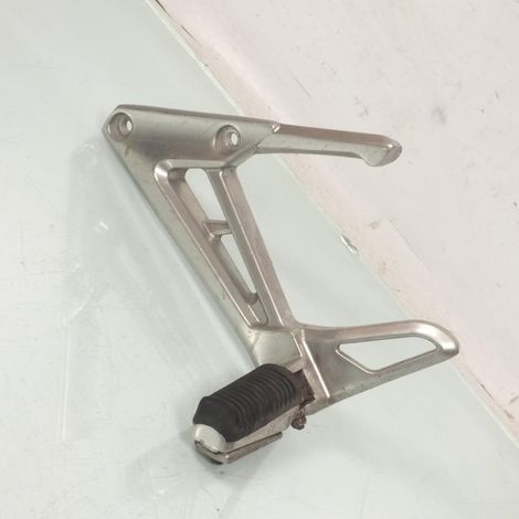 [PRODUIT D'OCCASION] Platine repose pied passager gauche pour Yamaha 1000 FZS Fazer (1/2)