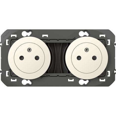 Las Tomas Modulares Blancas Dooxie Enchufe Doble 2p+t Superficie