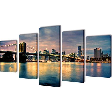 Une magnifique œuvre d'art murale imprimée représentant le pont de Brooklyn vu depuis la rivière. (1/4)