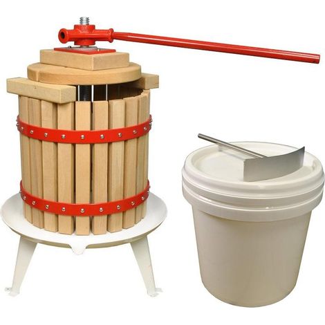 Traditional Fruit and Apple Press (12 Litre) with Straining Bag and Pulping Bucket (1/5)