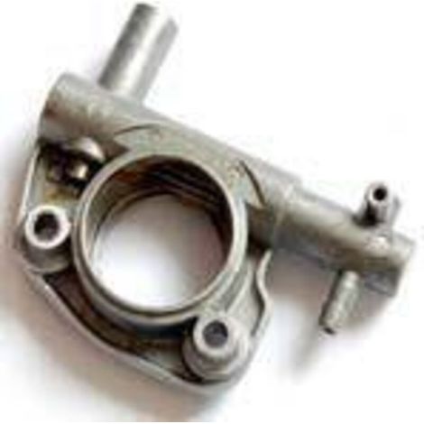 Pompe à huile Emark 50180007AR Oleo Mac 936 937 940 941 947 952, pompe à huile pour alimenter en huile les tronçonneuses, adaptée aux tronçonneuses Oleo Mac, assure une alimentation en huile stable.