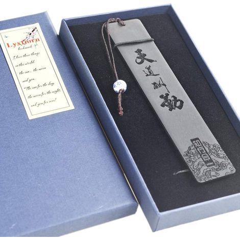 Lesezeichen aus Naturholz mit Perlenquaste, personalisiertes Lesezeichen aus Holz für Bücherliebhaber, Weihnachtsgeschenk in Geschenkbox (1/5)