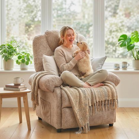 Fauteuil inclinable manuel beige en tissu, avec repose-pieds escamotable et pochette latérale, relaxation (1/5)