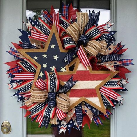 Guirlande Patriote - Couronne Décorative Pour Porte D'Entrée - Thème Drapeau Américain Rouge Blanc Bleu - 45 cm - Pour Intérieur Extérieur - 1 Pièce (1/5)