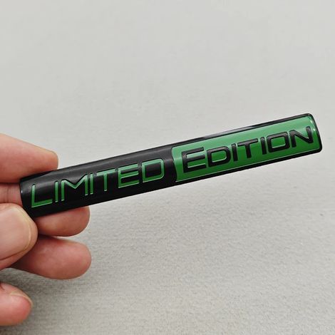 (1 pièce Noir Vert) Emblème 3D en aluminium, édition limitée, autocollant pour voiture, compatible avec BMW, Audi, Honda, Opel, Toyota, Mazda et accessoires moto. (1/4)