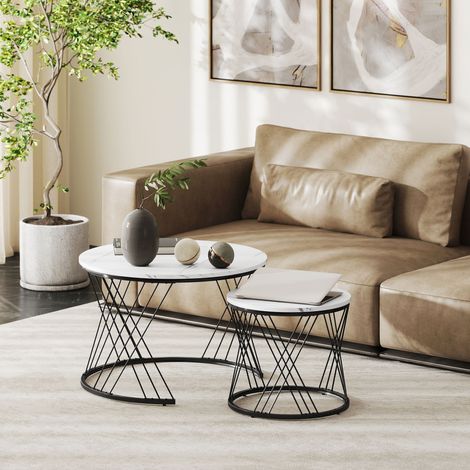 2er-Set ineinanderstellbarer runder Couchtische Weiß im Marmoroptik aus Chipboard und Metall für das moderne Wohnzimmer (1/4)