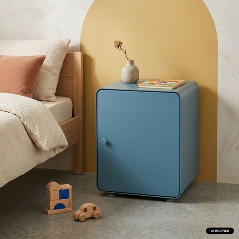 sweeek - Table de chevet industrielle acier 1 porte bleu - Tribeca (1/5)