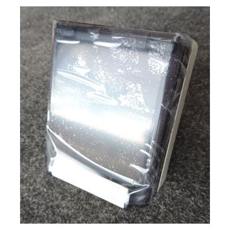 Prise à encastrer 2P+T 13A britanique BS1363 femelle gris 250V socle 70x87mm clapet étanche IP66 DOMO (1/3)