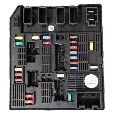 [PRODUIT D'OCCASION] Boite A Fusibles RENAULT Megane ♻️ Ref Oe. 284b69009r - Garantie à vie (1/5)