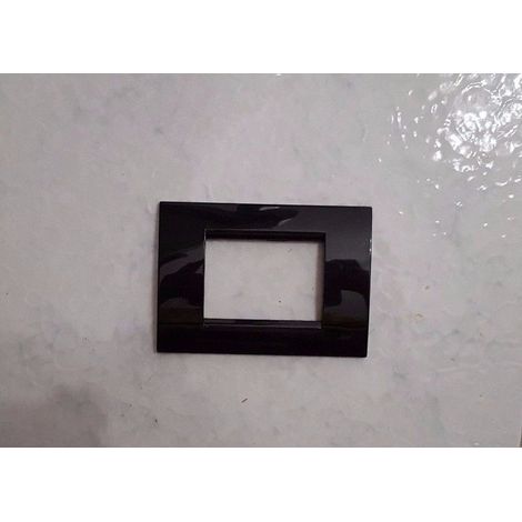 TrAdE Shop Traesio - Placca Placche Placchete Compatibili Living Light In Abs 3 4 7 Posti Colorate - Nero -3 fori     -