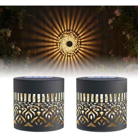 Confezione da 2 luci solari in metallo a forma di mandala, impermeabili, decorative, da parete o a colonna per esterni. (1/2)