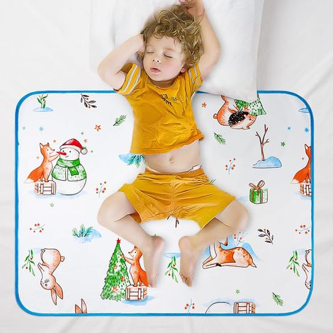 Waterproof Mattress Protector Cushion, 70 x 90 cm, Absorbent Pad Incontinence Pad, Potty Training, Washable Mattress Cover for Baby, Children, Adults, Snowman (1/5)